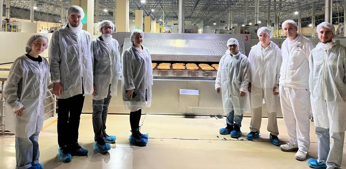 Belediyelerde Sosyal Hizmet Yönetimi dersi kapsamında, İstanbul Halk Ekmek A.Ş. tarafından yürütülen sosyal hizmet uygulamaları yerinde incelenmiştir.